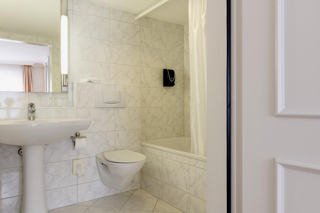 Kunsthotel Linde Garni Einsiedeln Bagian luar foto