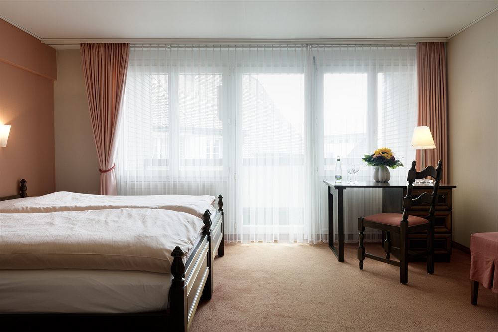 Kunsthotel Linde Garni Einsiedeln Bagian luar foto