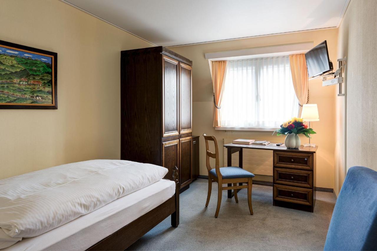 Kunsthotel Linde Garni Einsiedeln Bagian luar foto