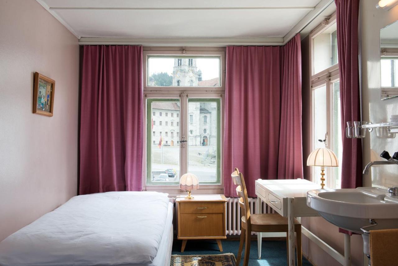 Kunsthotel Linde Garni Einsiedeln Bagian luar foto
